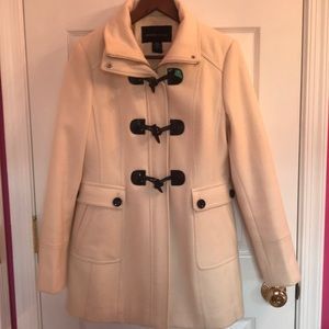 Cream colored winter coat - medium